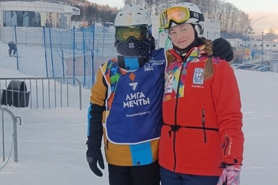 Слава Дядичкин научился входить в повороты на кантах!