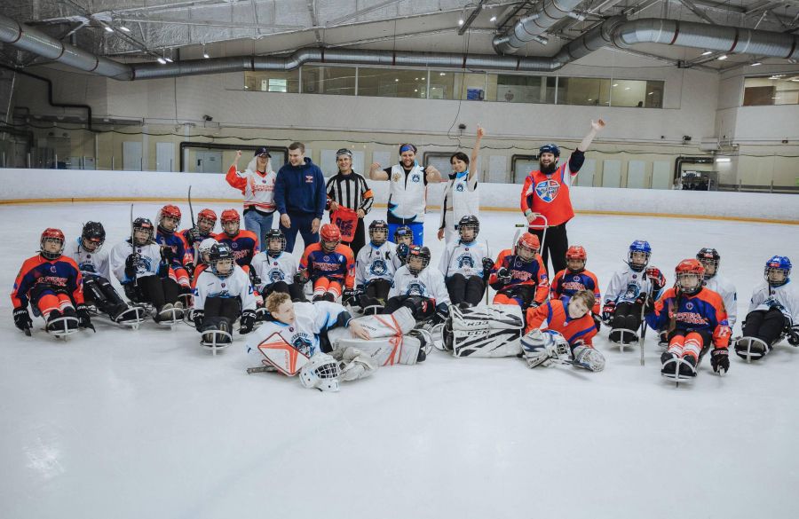 Товарищеская встреча по следж-хоккею в Екатеринбурге, фоторепортаж