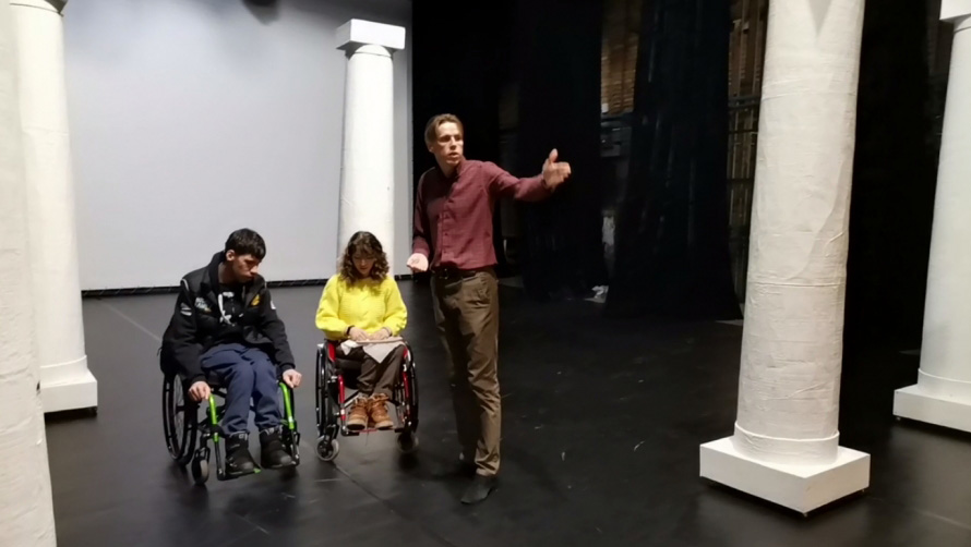 Театральная студия продолжает работу