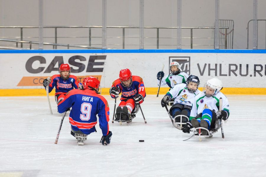 Красноярская &laquo;Красная Молния&raquo; взяла серебро на турнире по следж-хоккею