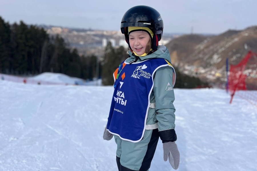 Николь перешла на большую гору и уже делает огромные успехи!