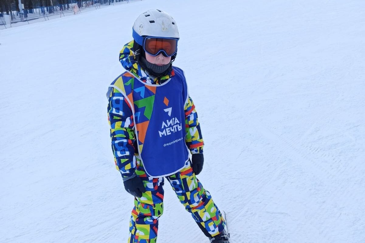Кладов Артём впервые с большой горы поехал самостоятельно. Ура!