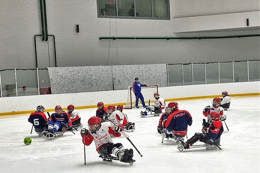 Наши любимые следж-хоккеисты на субботней тренировке