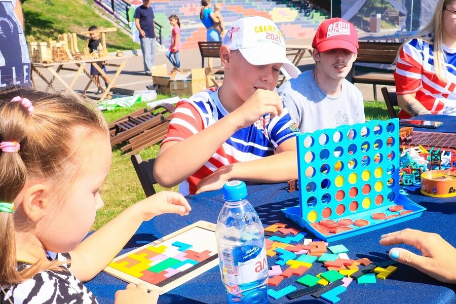 Яркие фотографии с нашей локации с самой киберспортивной набережной #ЯРкиеберега