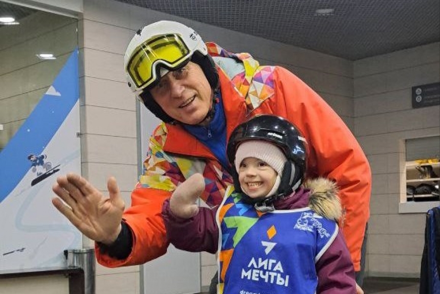 Лиза покоряет лыжные склоны