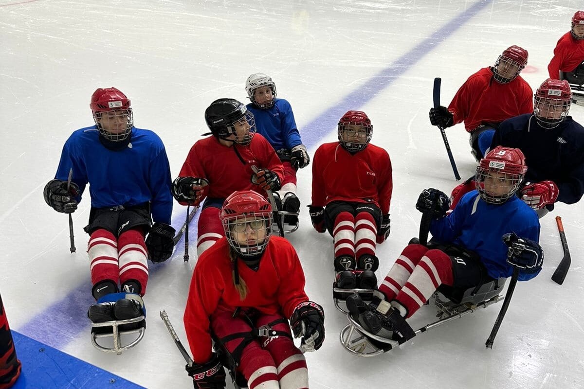 От всей души поздравляем наших мам и бабушек!!!!