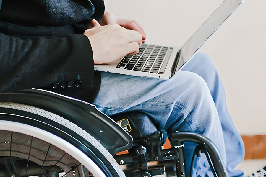 Минтруд разработал порядок сопровождения трудовой деятельности граждан с инвалидностью