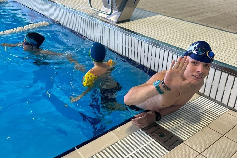 Начинаем занятия в бассейне!