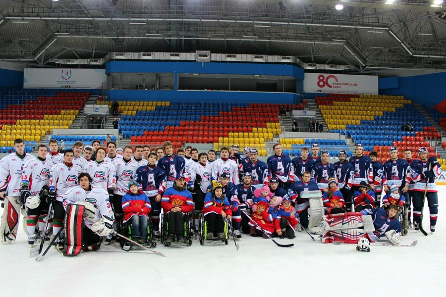 «Молодежка» на матче у «Красноярских рысей»