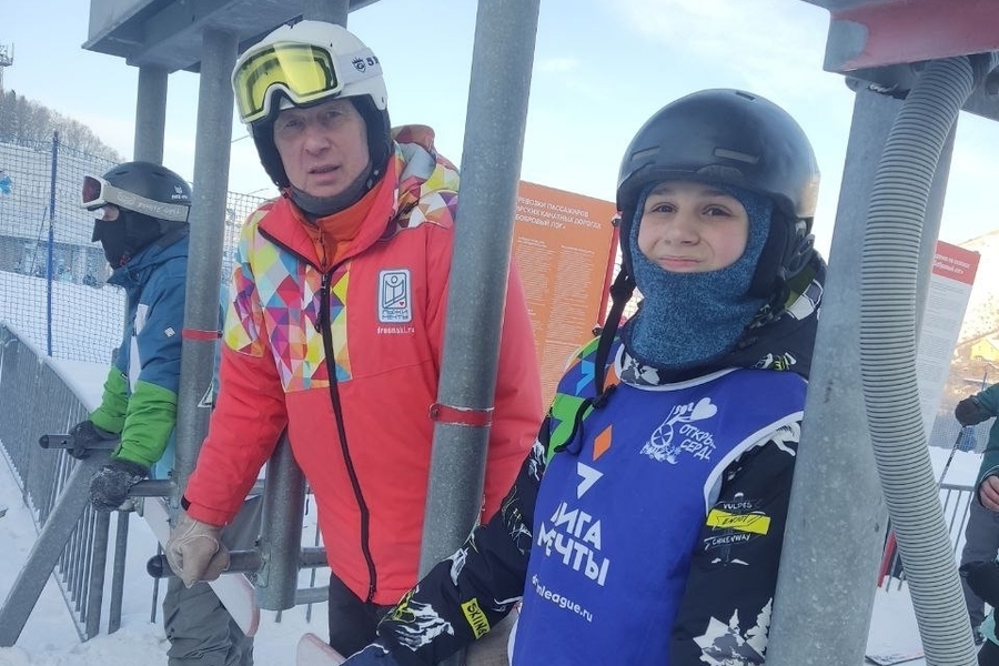 Михаил тоже приступил к занятиям