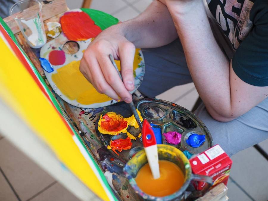 Яркие краски. Талантливые кисточки