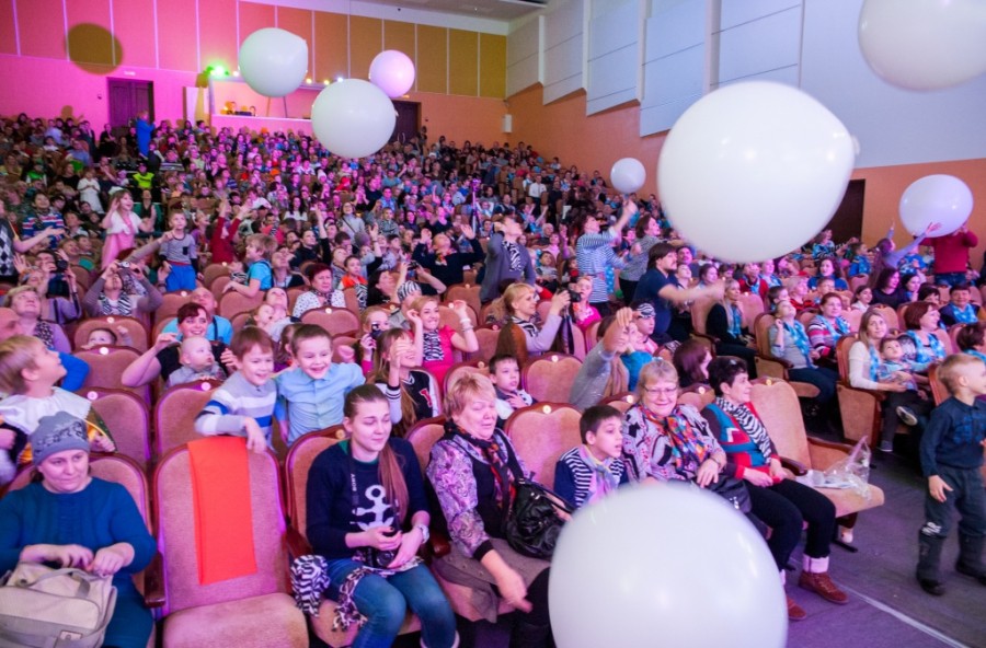 Как Дед Мороз в Лимпопо ёлочку с подарками возил