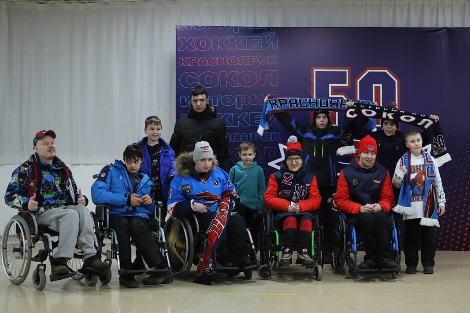 Андрей Зырянов и все болельщики &laquo;Красной молнии&raquo;